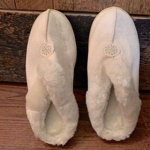 Slippers faux fur
